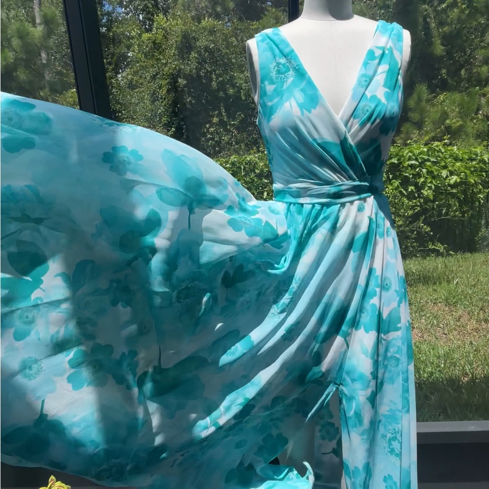 Elegant Floral Maxi Dress